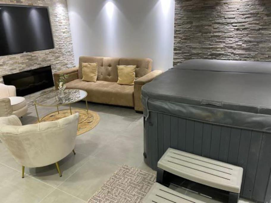 Sandspa Logement Avec Jacuzzi أُرانْجْ المظهر الخارجي الصورة
