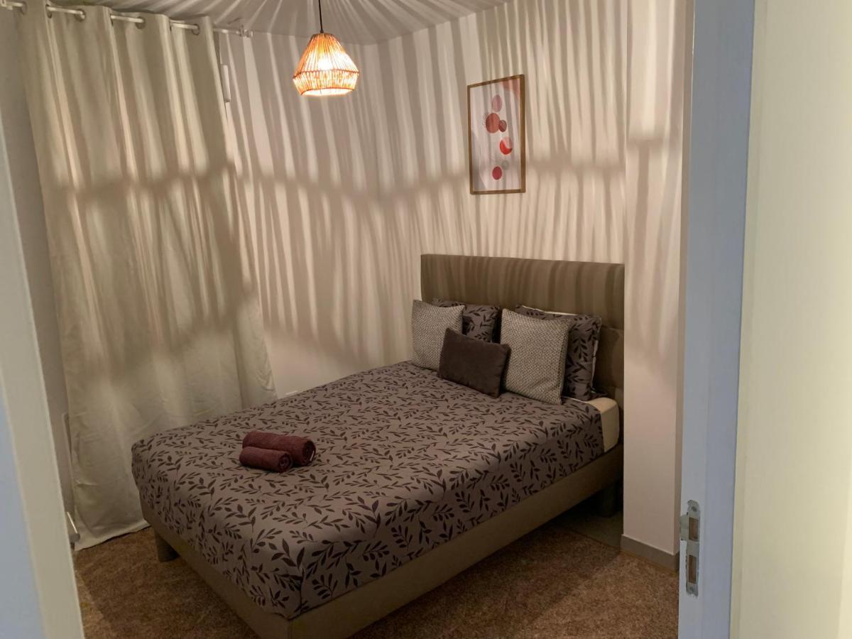 Sandspa Logement Avec Jacuzzi أُرانْجْ المظهر الخارجي الصورة